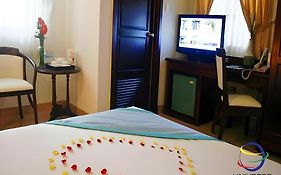 Universe Hotel